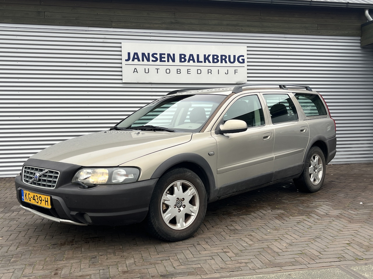 Volvo V70 - 2.4 T AWD Comfort Line 2.4 T AWD Comfort Line - AutoWereld.nl