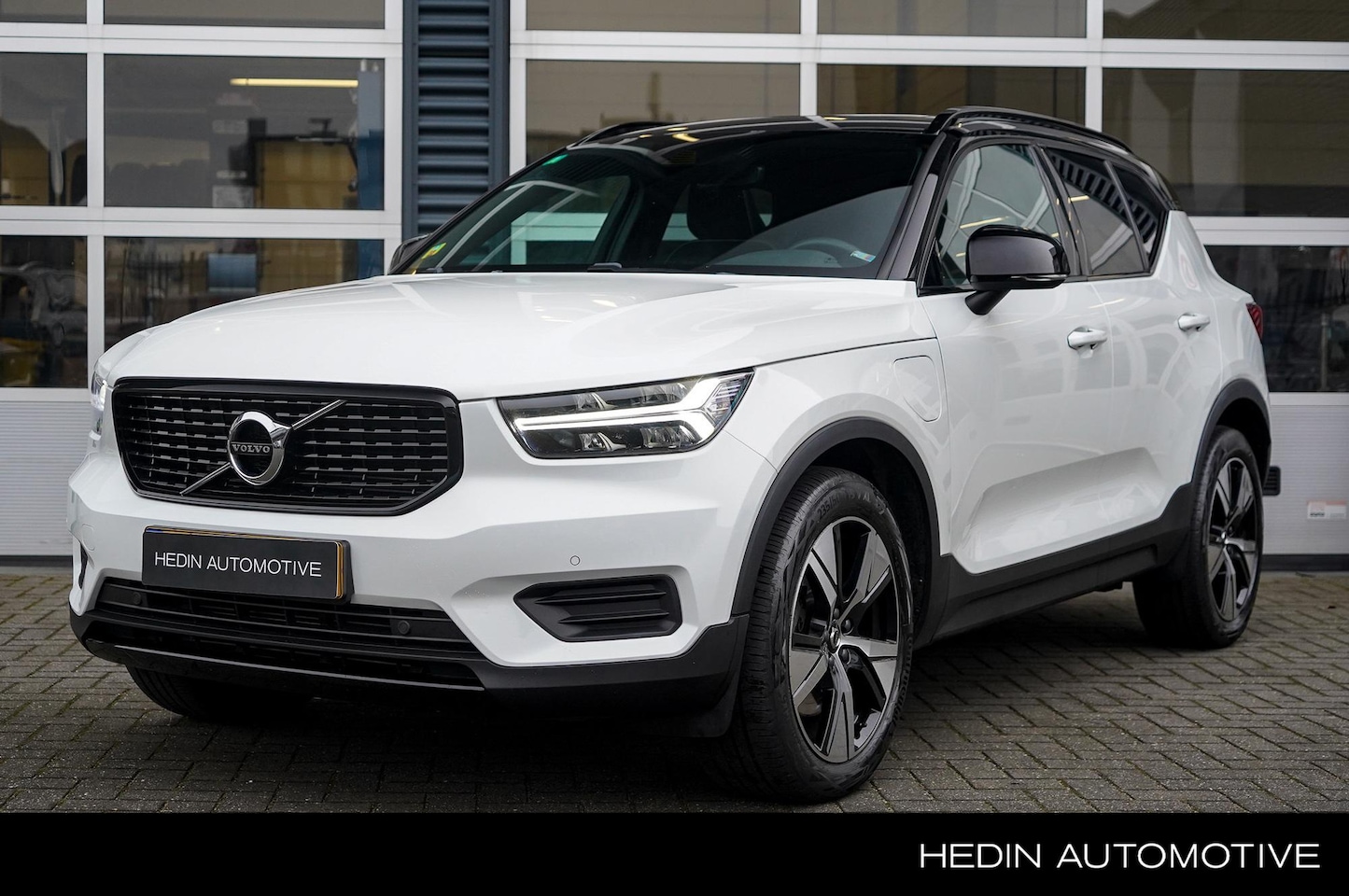 Volvo XC40 - 1.5 T5 Recharge R-Design 1.5 T5 Recharge R-Design - AutoWereld.nl