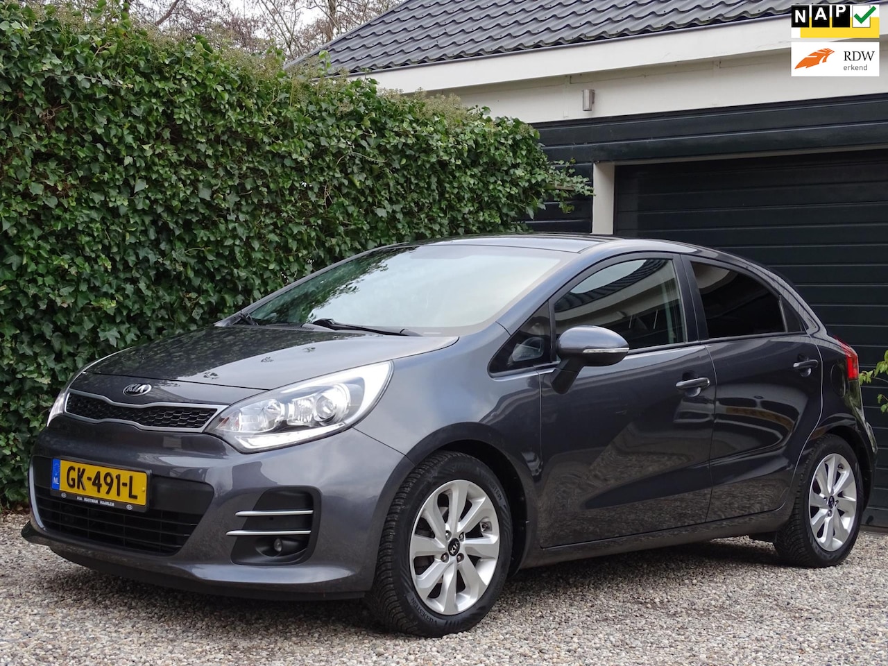 Kia Rio - 1.2 CVVT ExecutiveLine | Stoel- stuurverwarming | Navi | Cruise control - AutoWereld.nl