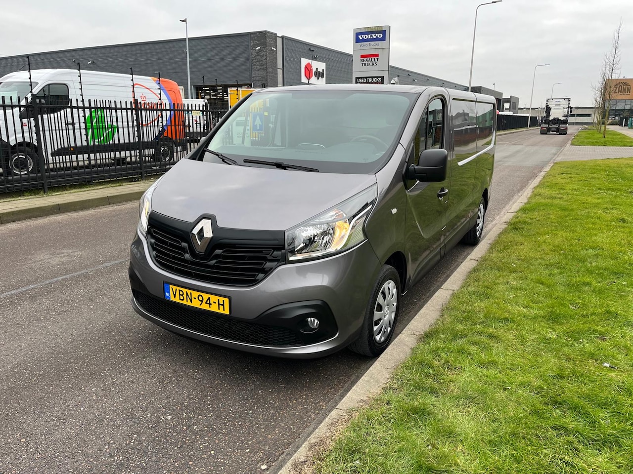 Renault Trafic - T29 1.6 Dci 125PK H2 H1 Working Edition , Nav, Euro 6 - AutoWereld.nl