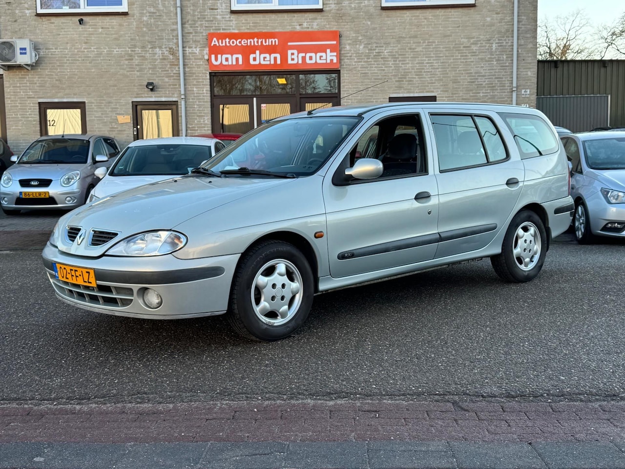 Renault Mégane Break - 1.4-16V RXI apk tot 05.07.2025 Airco elec pakket - AutoWereld.nl