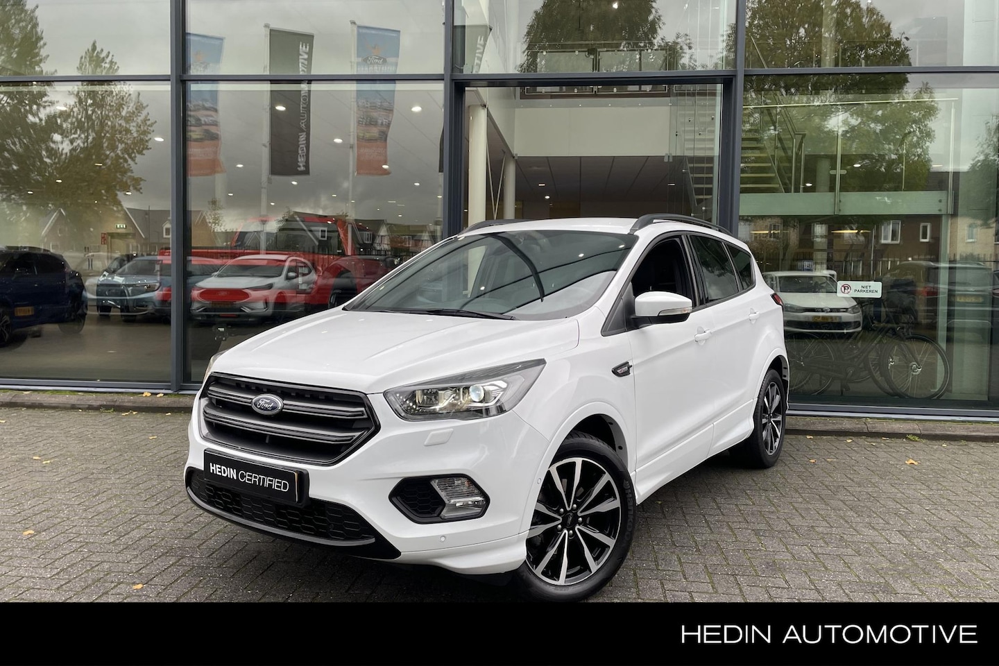 Ford Kuga - 1.5 EcoBoost ST Line Verwarmde voorruit | Navigatie | Achteruitrijcamera | Trekhaak - AutoWereld.nl