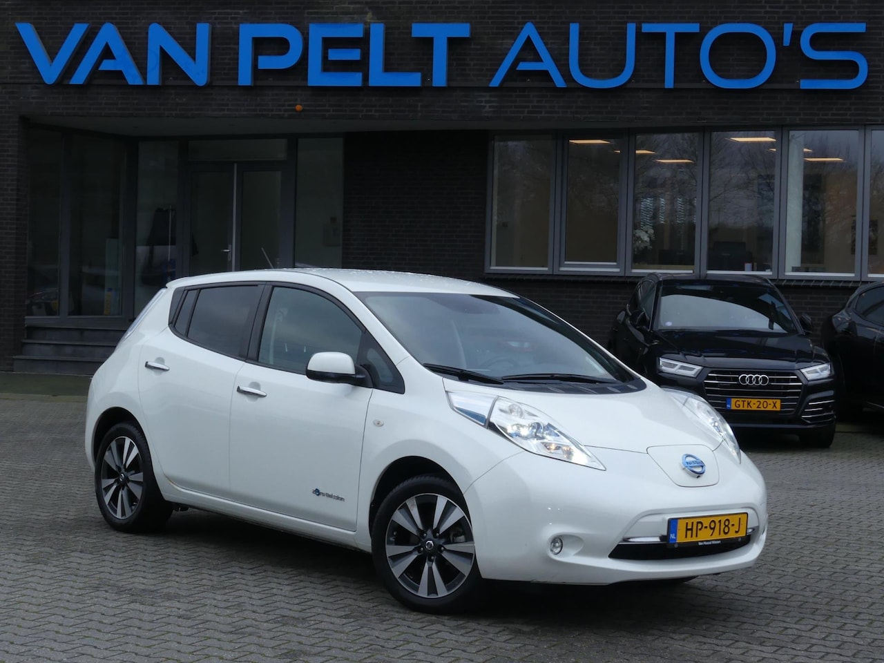 Nissan LEAF - Tekna 24 kWh / LEER / BOSE / 360° CAMERA - AutoWereld.nl