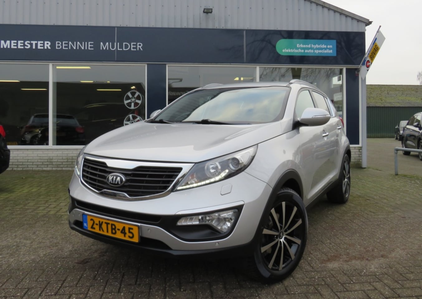 Kia Sportage - 2.0 Super Pack AIRCO/ECC / LEDER / TREKHAAK - AutoWereld.nl