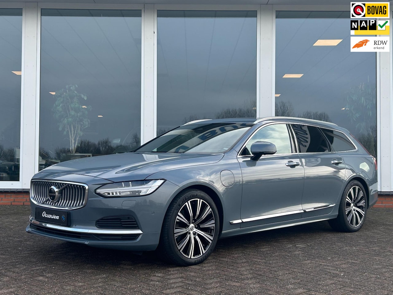 Volvo V90 - 2.0 T6 AWD Inscription - Bowers & Wilkins - Panorama - Trekhaak - Google - Face Lift - AutoWereld.nl