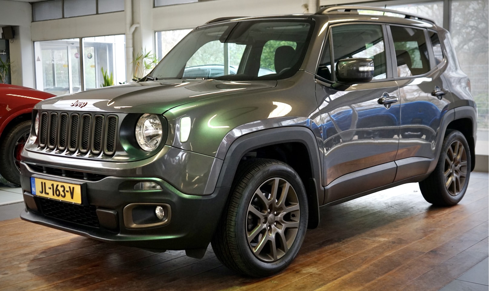 Jeep Renegade - 4X4 1.4 MultiAir 170pk 75th Anniversary AWD - AutoWereld.nl