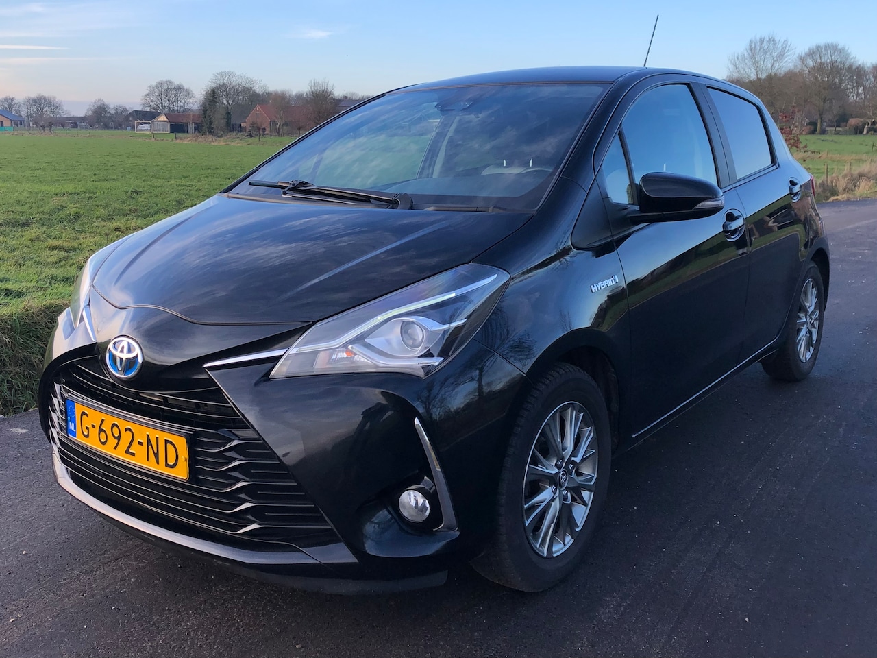 Toyota Yaris - 1.5 Hybrid Dynamic | 1e Eigenaar | Dealer onderhouden | Camera | Navi - AutoWereld.nl