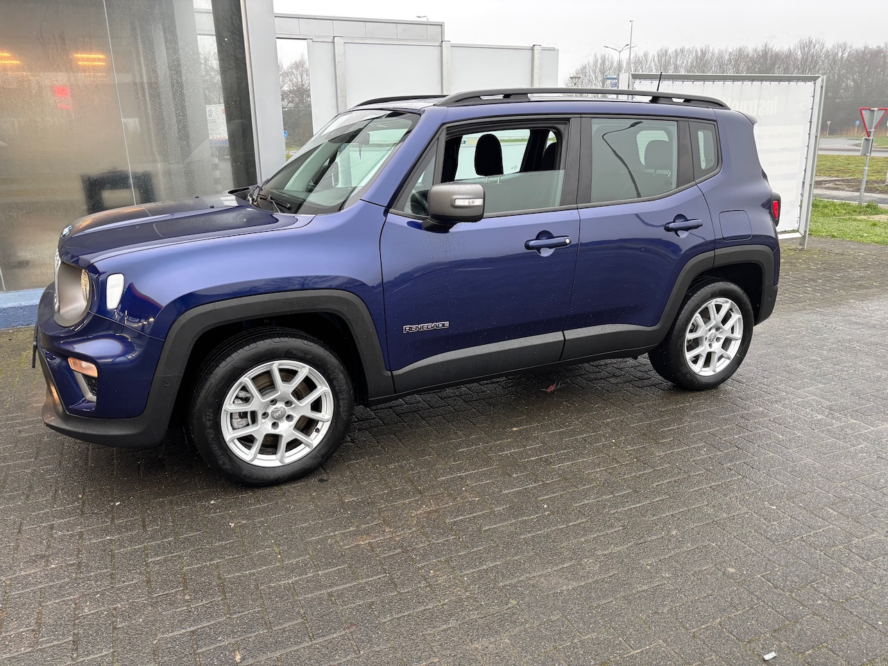 Jeep Renegade - 4xe 240 Plug-in Hybrid Electric Limited Lease Ed. - AutoWereld.nl