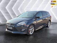 Ford Focus Wagon - 1.6 EcoBoost Titanium | Leder | Navi | All-Season Banden | Cruise | Dakrails | PDC Voor +