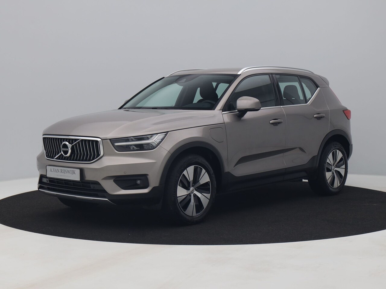 Volvo XC40 - 1.5 T5 Recharge Business Pro | CAMERA | KEYLESS - AutoWereld.nl