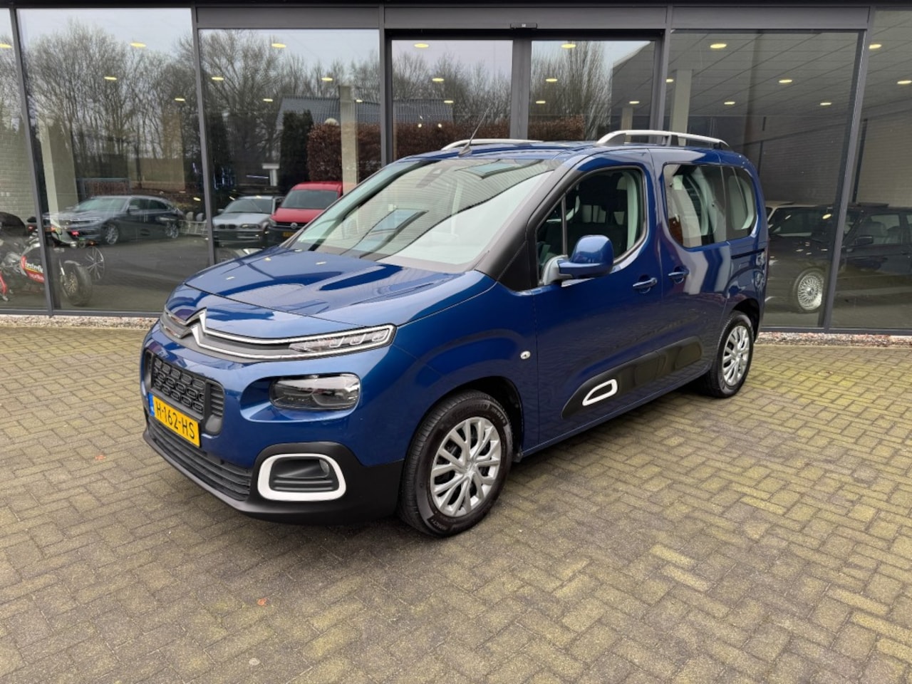 Citroën Berlingo - 1.2 PureTech Shine 1.2 PURETECH SHINE ,Apple CarPlay,Navi,Cruise,Pdc,Trehkaak - AutoWereld.nl