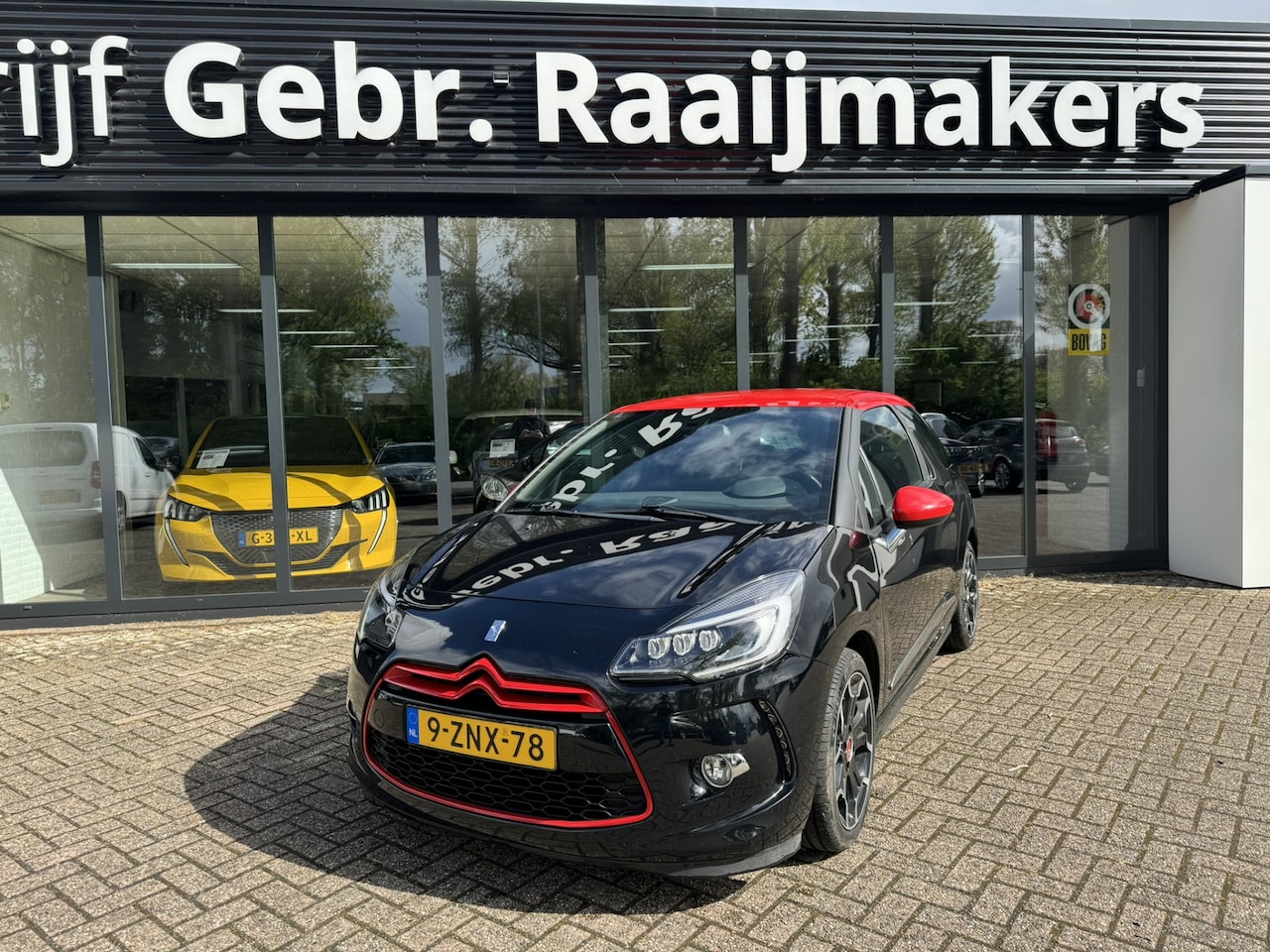 Citroën DS3 - 1.2 PureTech So Red *Navigatie*ECC*EXPORT/EX.BPM* - AutoWereld.nl