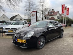 Alfa Romeo Giulietta - 1.4 T DISTINCTIVE SPORTIVA / HALF LEDER / 18'' LMV / CRUISE CTR