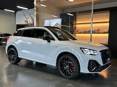 Audi Q2 - 35 TFSI S line Pano Sfeerverl. Camera Carplay