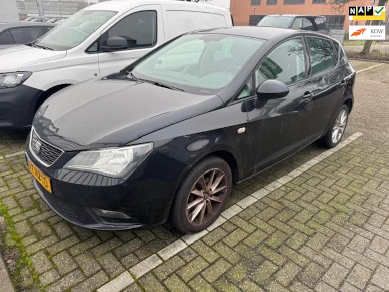 Seat Ibiza - 1.2 TSI Chill Out 5-deurs 86pk 2e eigenaar Clima Cruise PDC - AutoWereld.nl