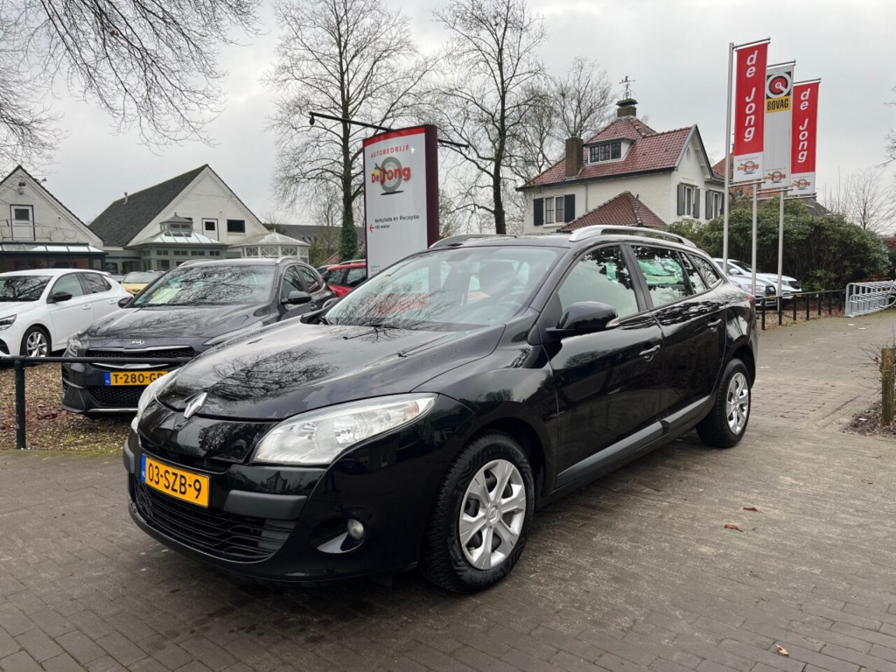 Renault Mégane Estate - ESTATE 2.0 AUTOMAAT / AIRCO / CRUISE CTR. / AUDIO-CD / NAVI - AutoWereld.nl