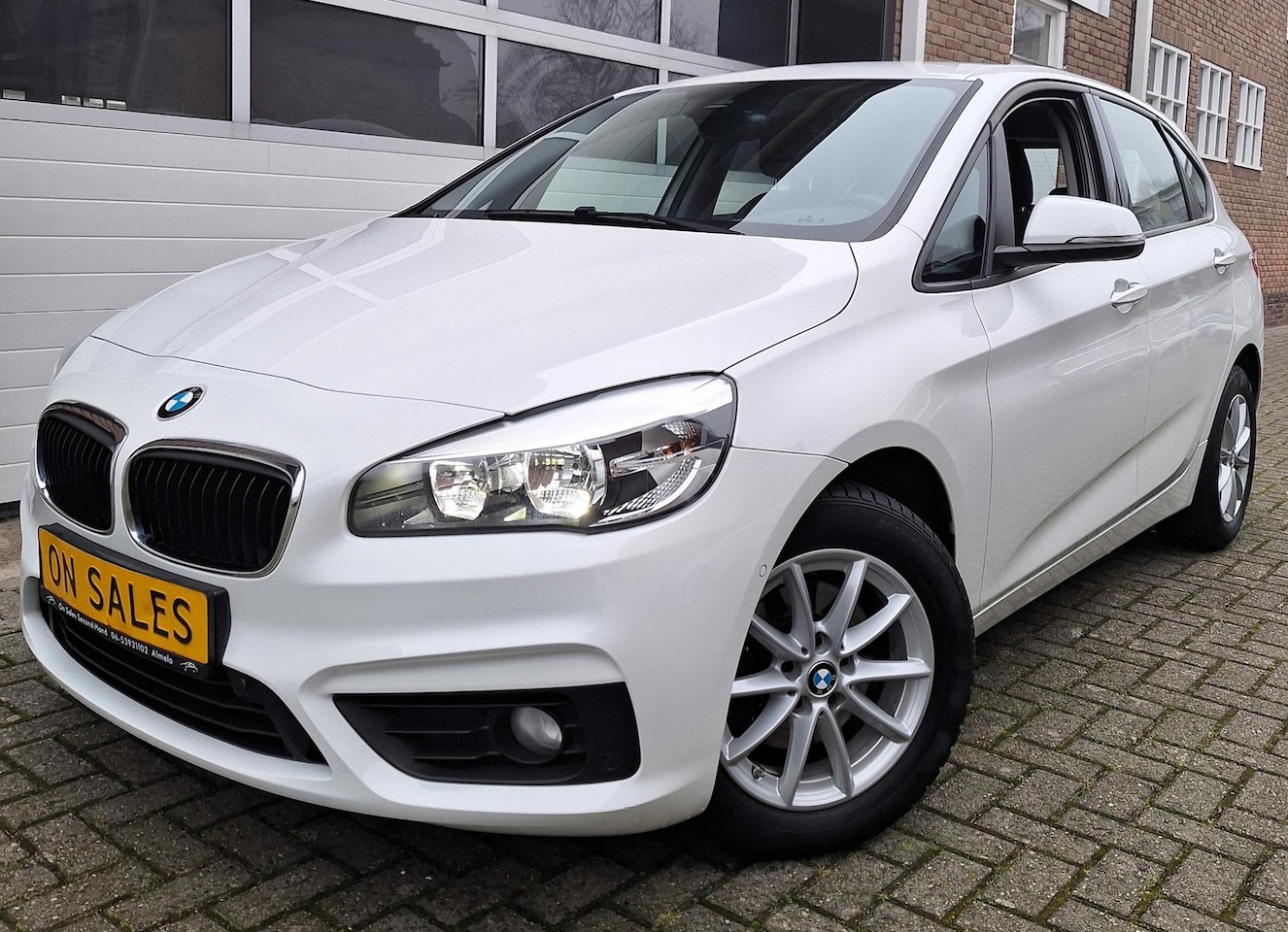 BMW 2-serie Active Tourer - 218i Executive bj.2016 WIT Veel Opties Lage KM TOPSTAAT - AutoWereld.nl