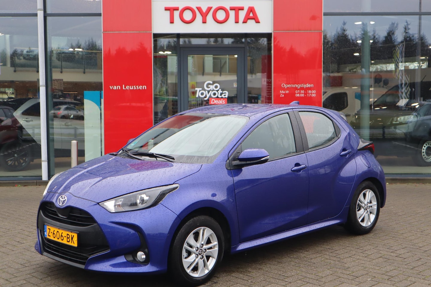 Toyota Yaris - 1.5 Hybrid 115 Active AD-CRUISE APPLE/ANDROID LM-VELGEN CAMERA DAB+ CAMERA APPLE/ANDROID N - AutoWereld.nl