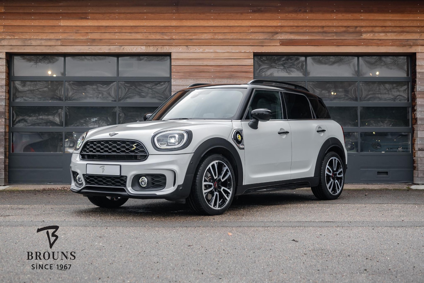 MINI Countryman - Mini 2.0 Cooper S E ALL4 John Cooper Works *FaceLift-ACC-Camera-HUD - AutoWereld.nl