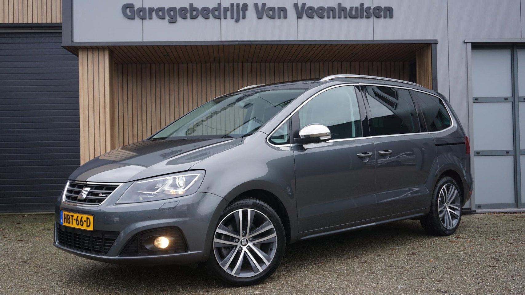 Seat Alhambra - 2.0 TSI 221PK DSG 7-Zits FR Business Intense Pano.Dak Leder/Alcantara Xenon Keyless Elek.D - AutoWereld.nl