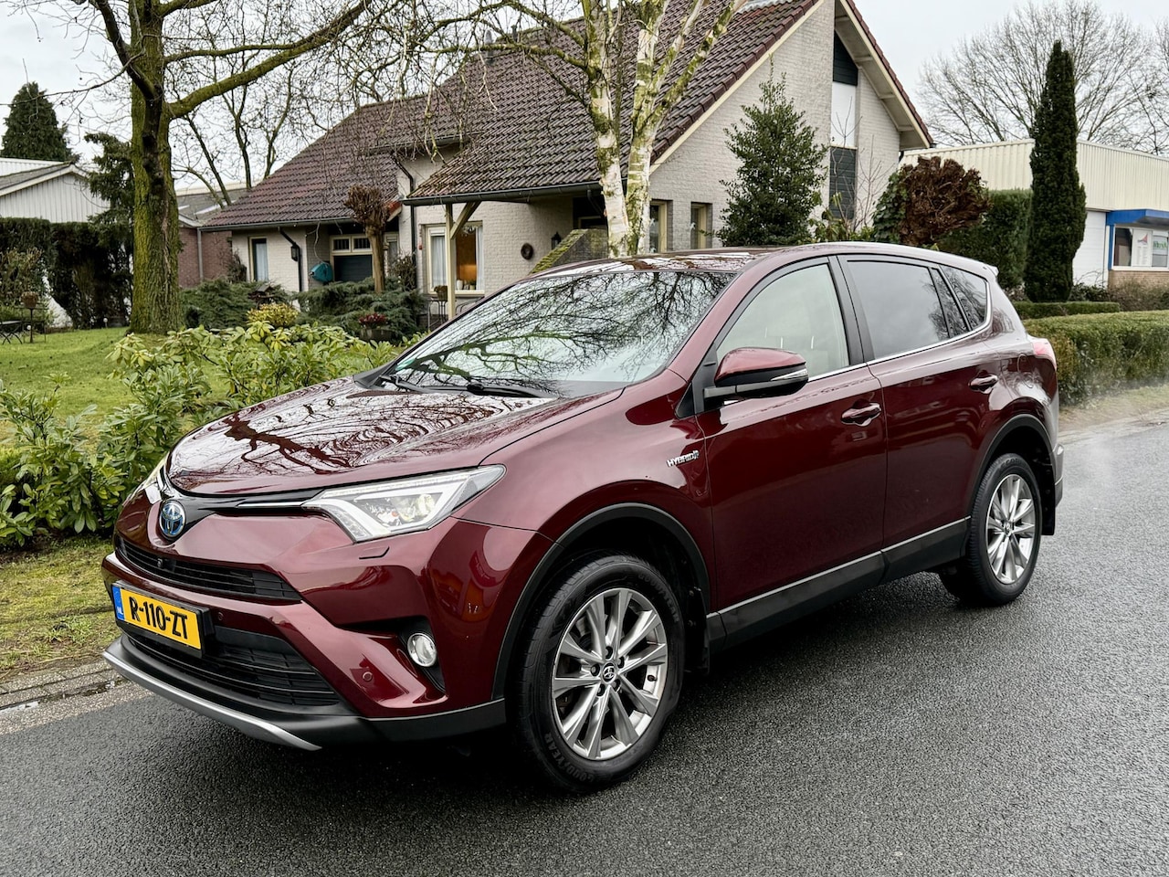 Toyota RAV4 - 2.5 Hybrid AWD Executive 197PK Leder•Navi•360cam - AutoWereld.nl