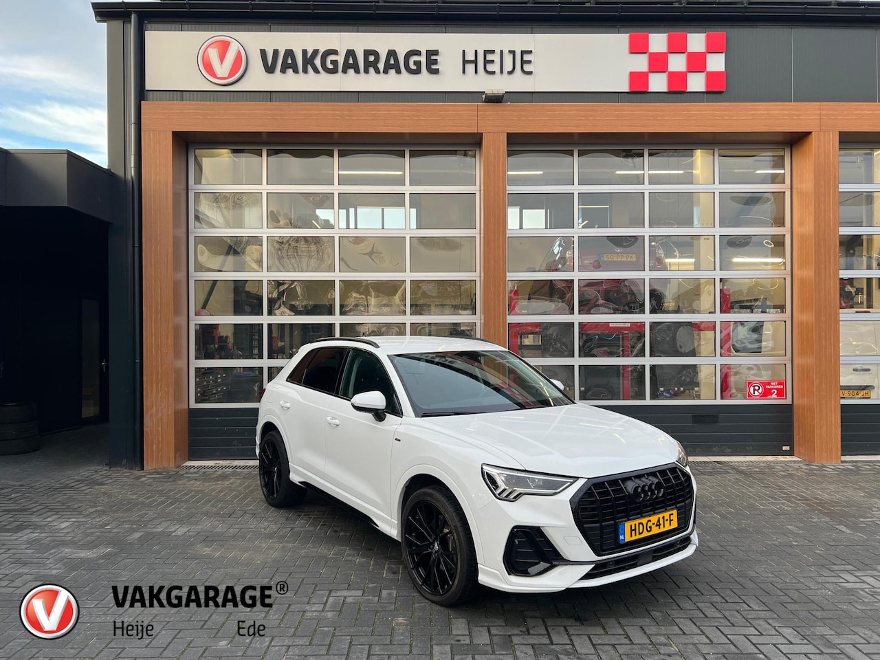 Audi Q3 - 45 TFSI e S edition | Plug-in Hybride | S-Line | Camera | Cruise Control | Black optiek | - AutoWereld.nl