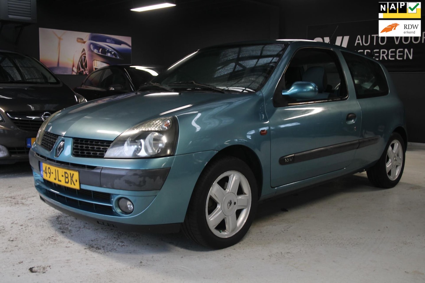 Renault Clio - 1.2-16V Dynamique / NIEUWE APK / AIRCO / NAP - AutoWereld.nl