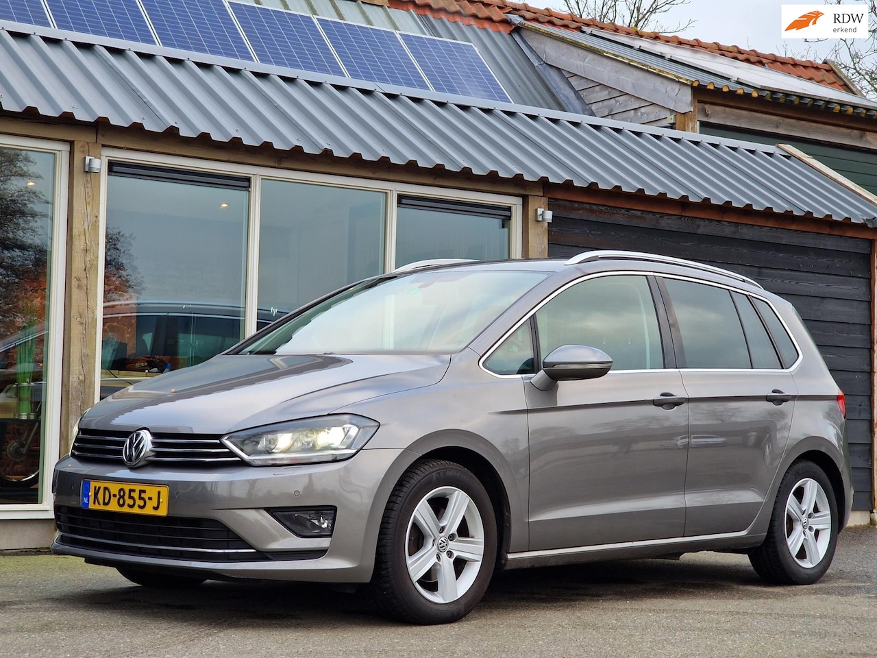 Volkswagen Golf Sportsvan - 1.4 TSI Connected Series 1.4 TSI Connected Series (Climate / Cruise / Navigatie / LM Velgen / Parkeersensoren) - AutoWereld.nl