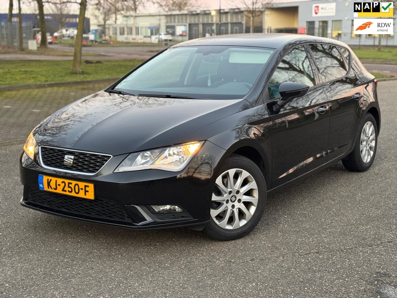 Seat Leon - 1.6 TDI Style Connect / VOL OPTIES - AutoWereld.nl