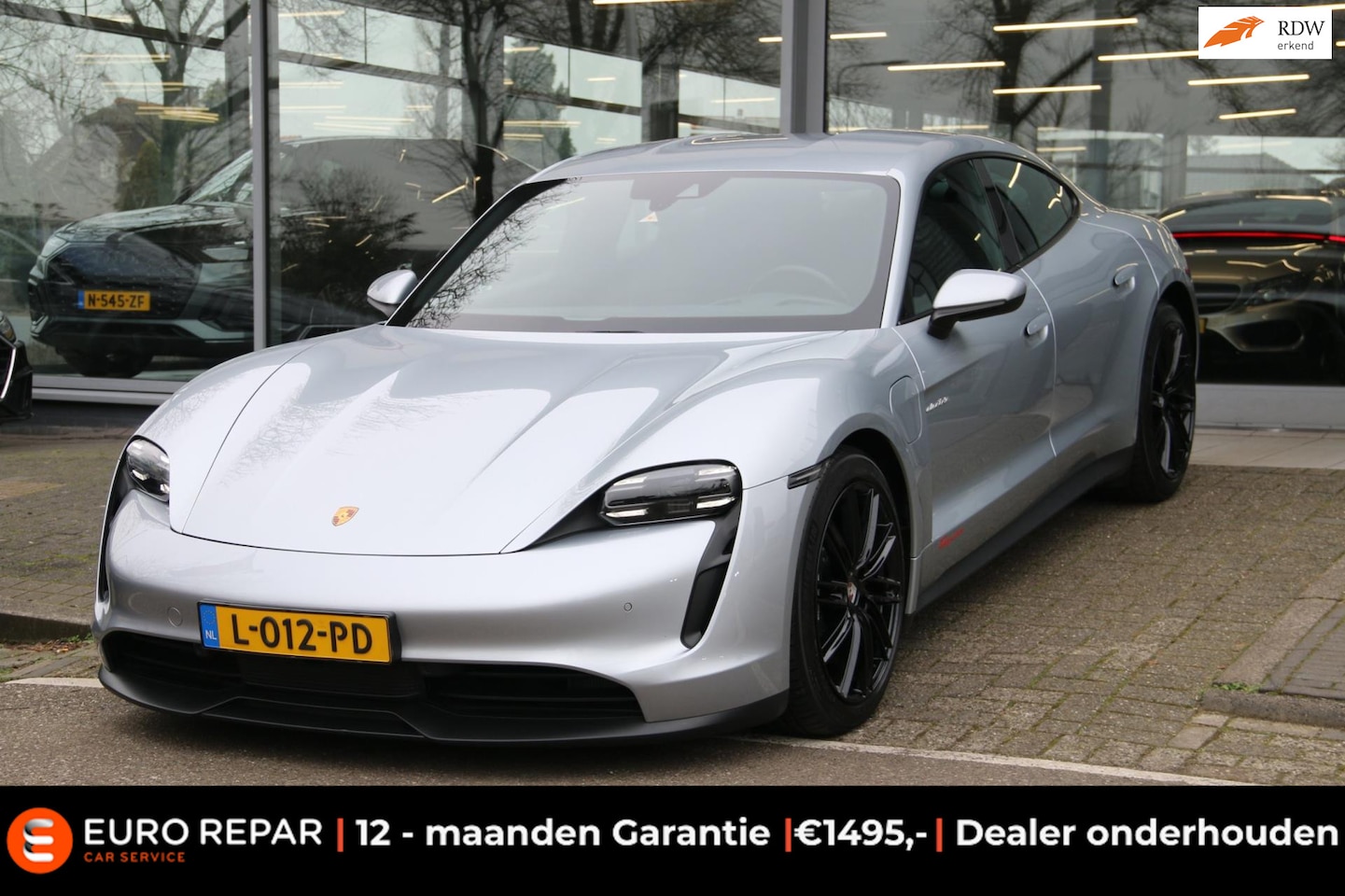 Porsche Taycan - 79 kWh DEALER OND. INCL BTW! - AutoWereld.nl