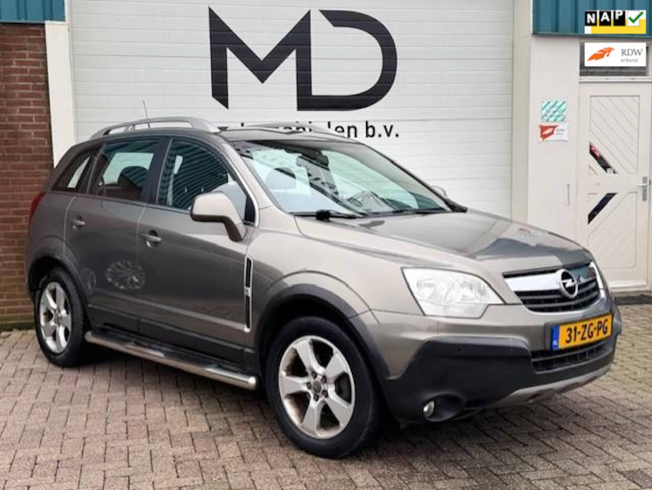 Opel Antara - 2.0 CDTi Enjoy 4X4 / Automaat / Navi / PDC - AutoWereld.nl