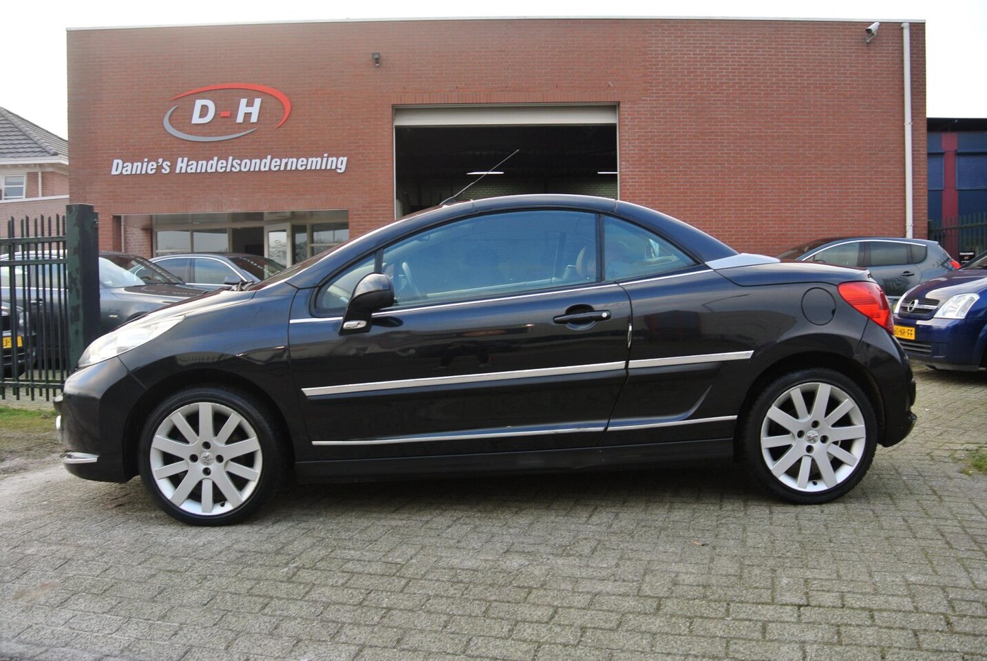 Peugeot 207 CC - 1.6 VTi leder inruil mogelijk - AutoWereld.nl