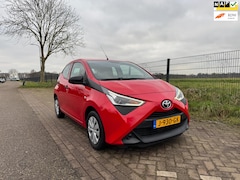 Toyota Aygo - 1.0 VVT-i x Airconditioning, Apple Carplay, Navigatie, Bluetooth, Cruise control(std), Ele