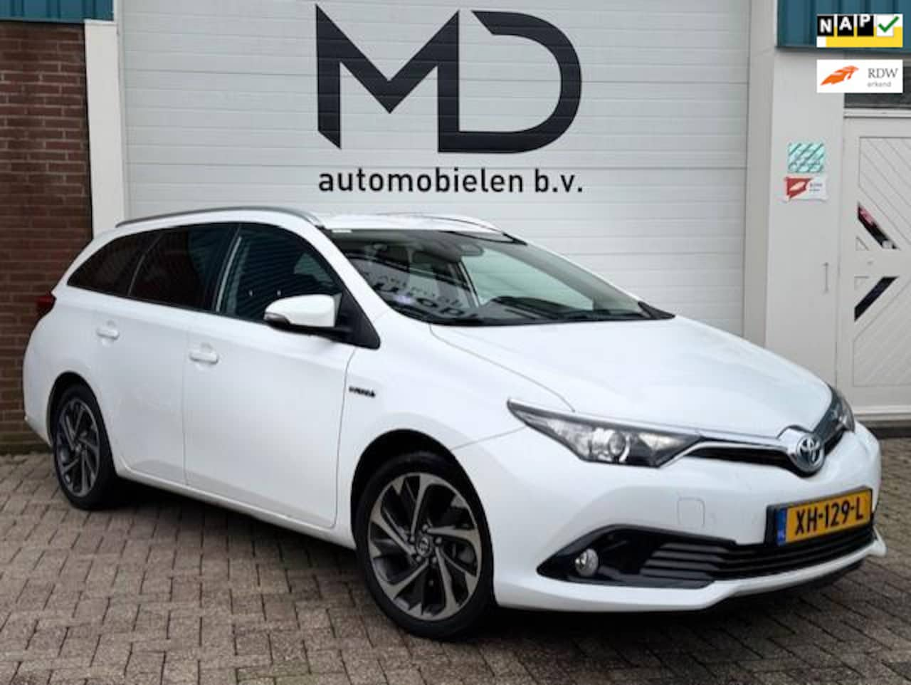 Toyota Auris Touring Sports - 1.8 Hybrid Aspiration / Camera - AutoWereld.nl