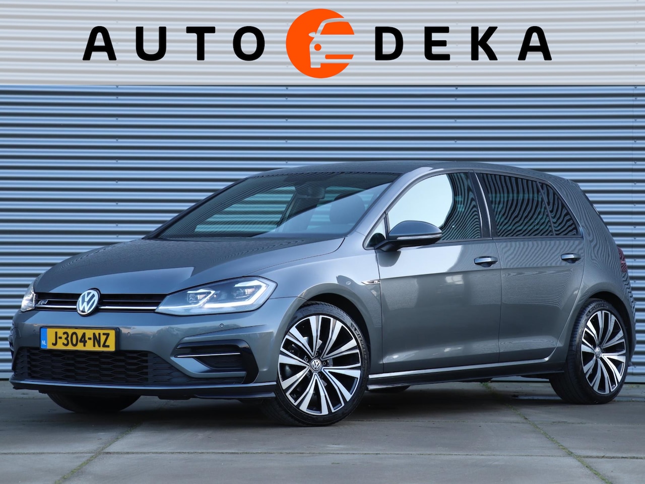 Volkswagen Golf - 1.5 TSI R-Line Automaat *Keyless*Adaptive Cruise* - AutoWereld.nl