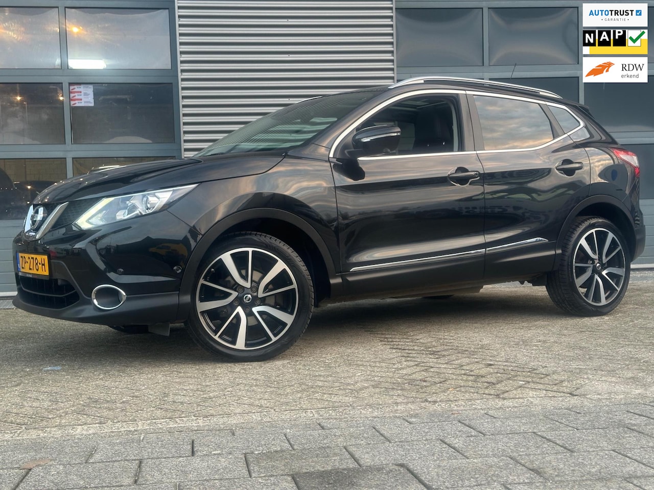 Nissan Qashqai - 1.2 Premier Edition | CRUISECR | PANO | 360 Camera | PDC - AutoWereld.nl