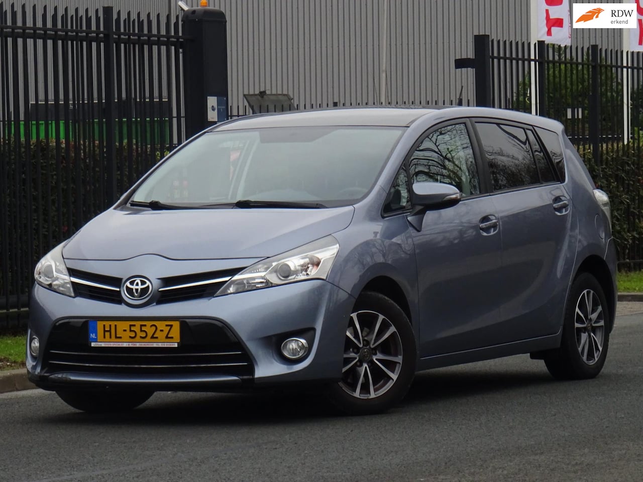 Toyota Verso - 1.6 VVT-i PANORAMADAK/NAVI/CAMERA/APK 2026 - AutoWereld.nl