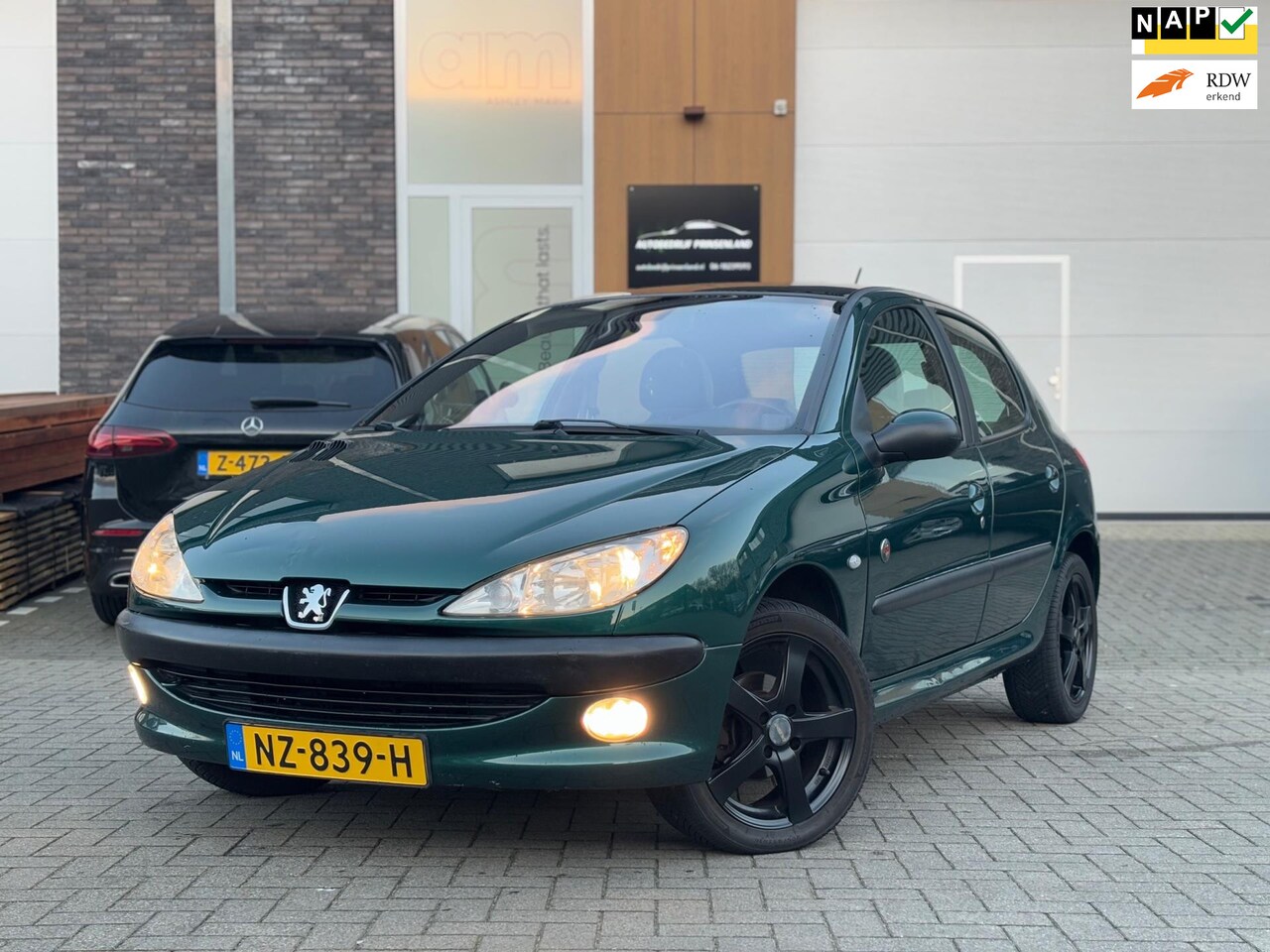 Peugeot 206 - 1.4 Gentry | Roland Garros | Automaat| Airco | - AutoWereld.nl