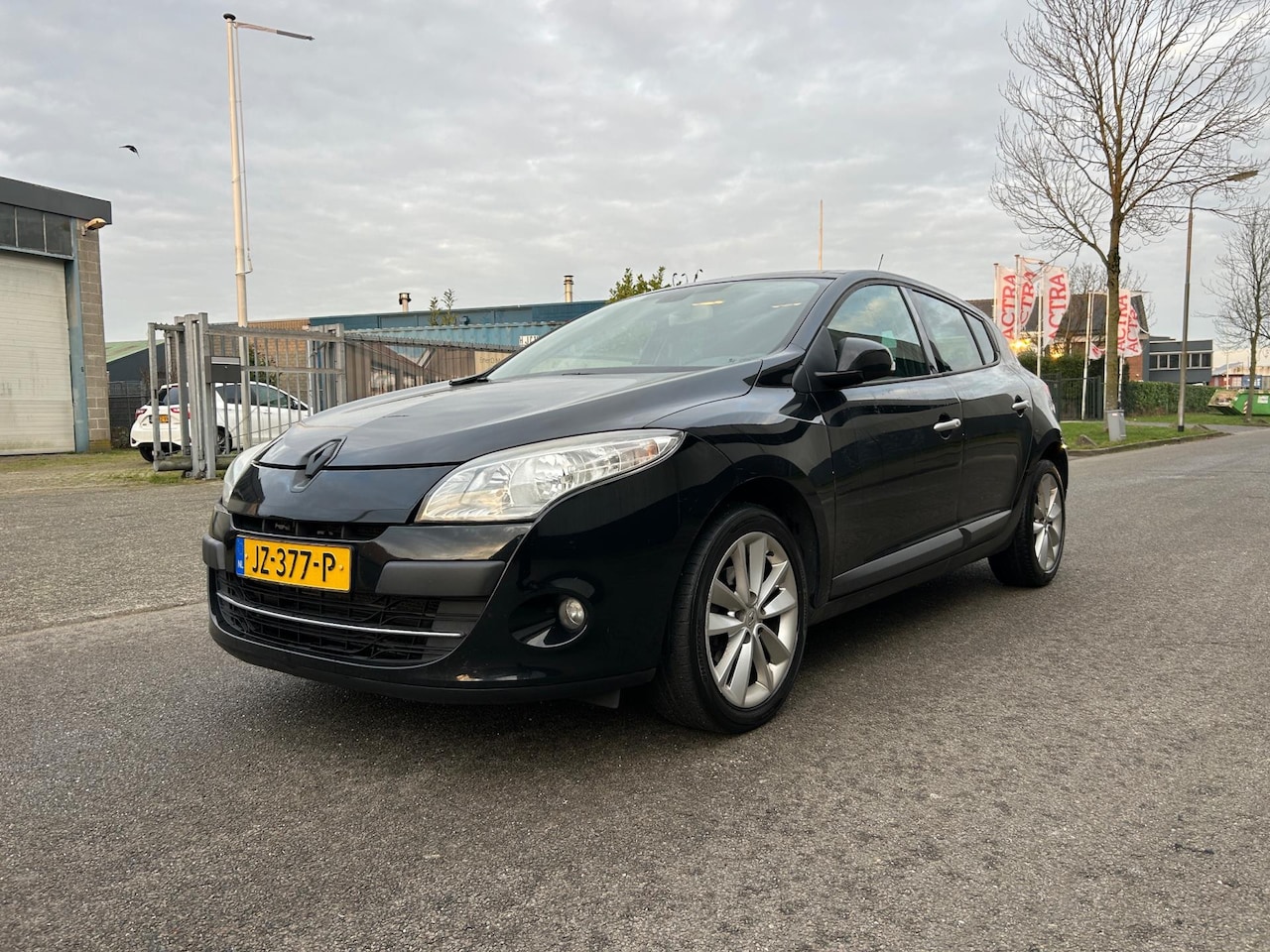 Renault Mégane - 1.4 TCe GT-Line Pano/Stoelverwarming/Navi - AutoWereld.nl