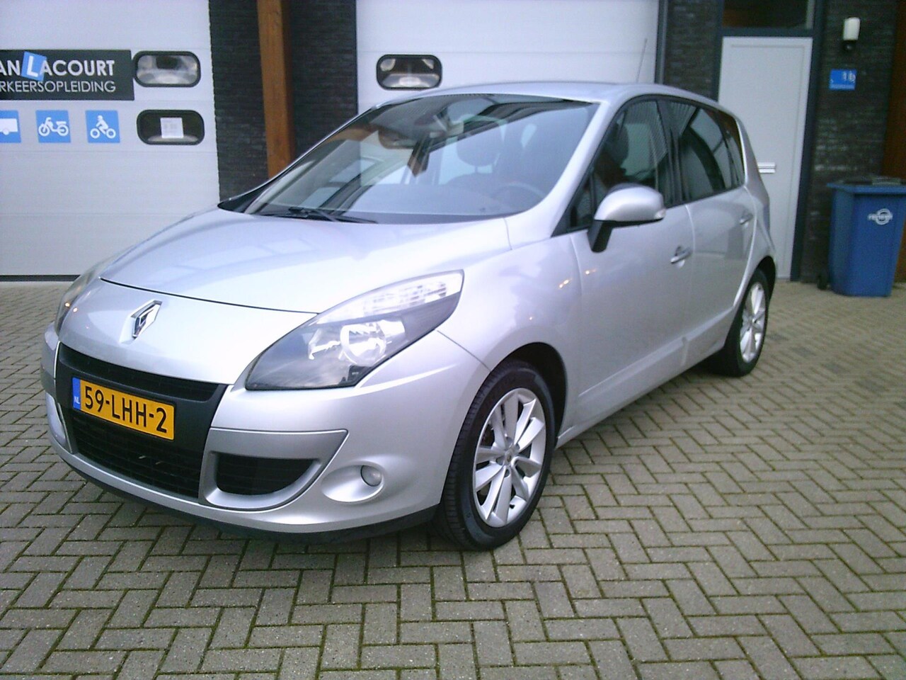 Renault Scénic - 1.6 Celsium Grijs 2010 Airco Cruise Navi NAP! - AutoWereld.nl