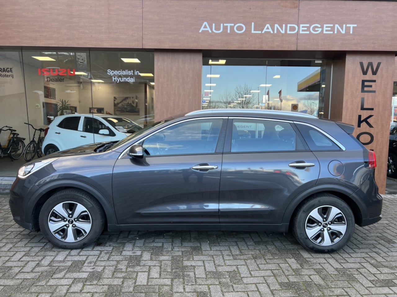 Kia Niro - 1.6 GDi Hybrid First Edition 1.6 GDi Hybrid First Edition - AutoWereld.nl