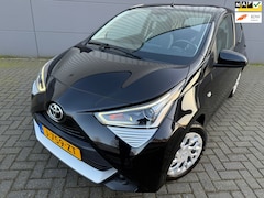 Toyota Aygo - 1.0 VVT-i x-play*CARPLAY*CAMERA*NAVI*AIRCO*APK*NAP*2 EIGNAAR