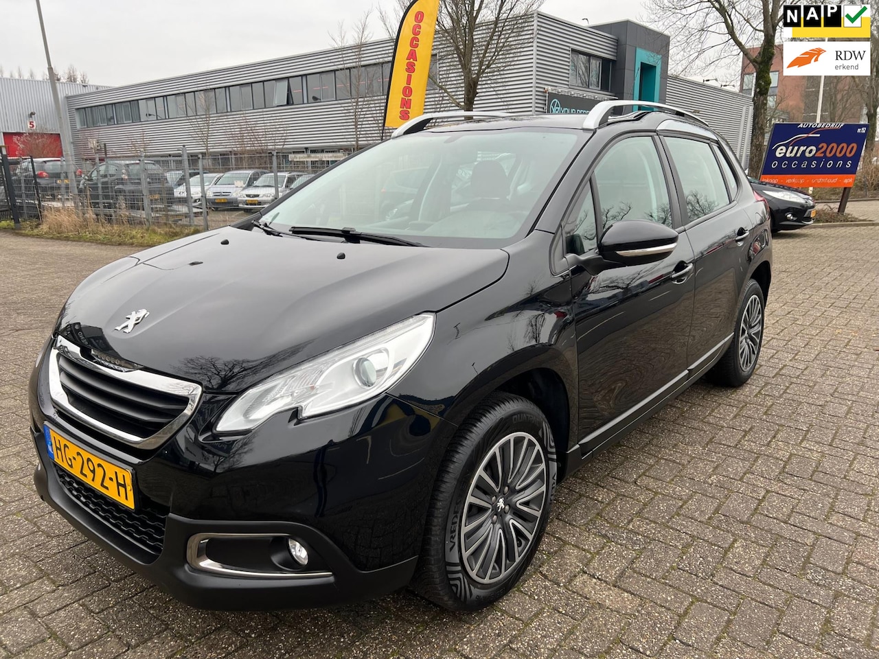 Peugeot 2008 - 1.2 PureTech Active - NAVIGATIE - PANORAMA ! - AutoWereld.nl