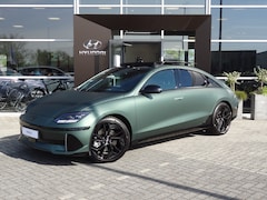 Hyundai IONIQ 6 - First Edition AWD 77 kWh CARWRAP mat groen AWD|CARWRAP mat groen| Open dak| UNIEK in NL |