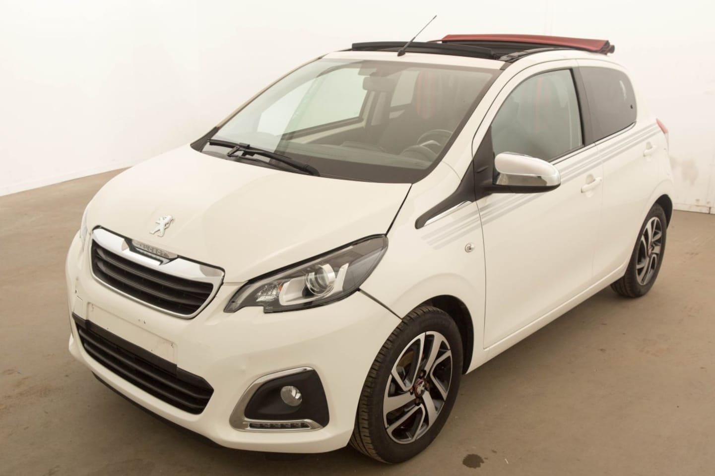 Peugeot 108 - 1.0 e-VTi Cabrio - AutoWereld.nl