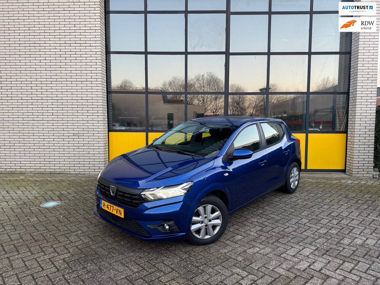 Dacia Sandero - Full led, trekhaak, airco & media systeem!!! - AutoWereld.nl