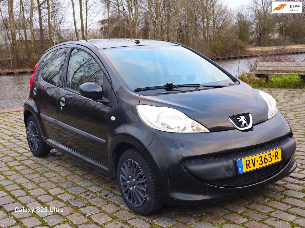 Peugeot 107 - 1.0-12V XR 1e eigenaar lage km airco cv op afs elektrische ramen - AutoWereld.nl