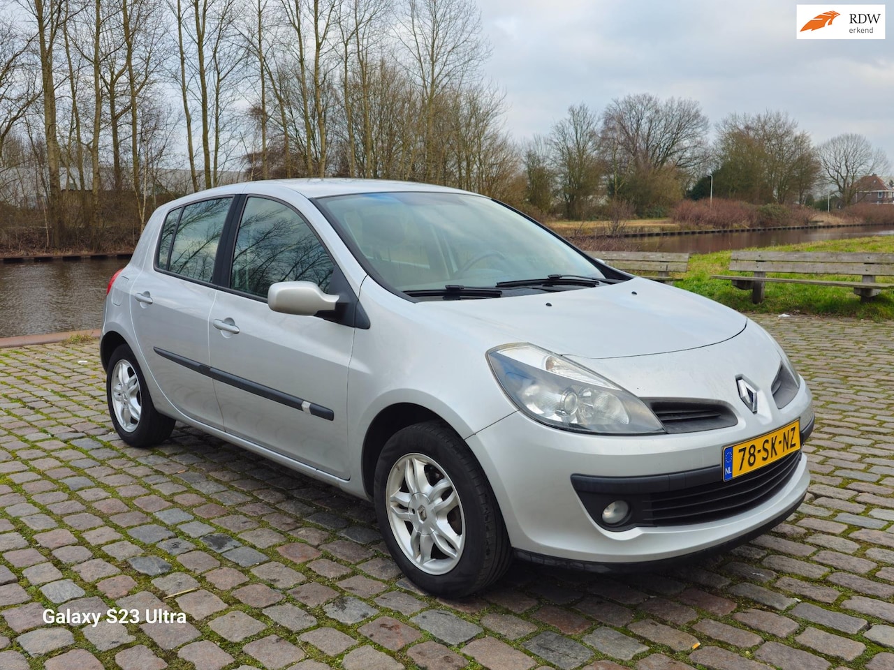 Renault Clio - 1.2-16V Expression airco cruis control cv op afs - AutoWereld.nl