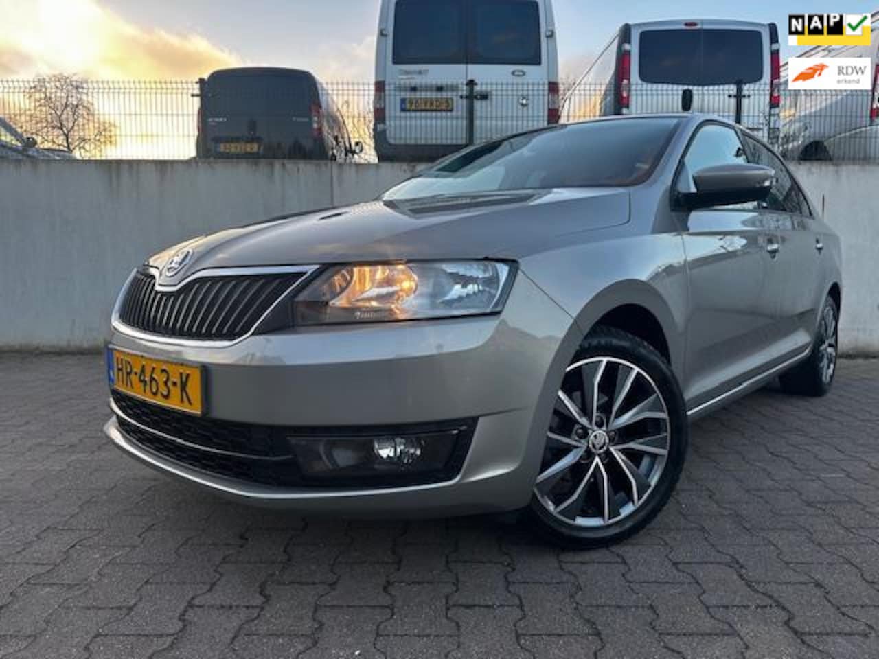 Skoda Rapid - 1.2 TSI Greentech Edition/AUTOMAAT/NAVI/TREKHAAK/STOEL VERWARMING/PDC/CRUISE/NAP/ - AutoWereld.nl