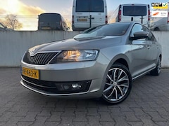 Skoda Rapid - 1.2 TSI Greentech Edition/AUTOMAAT/NAVI/TREKHAAK/STOEL VERWARMING/PDC/CRUISE/NAP/